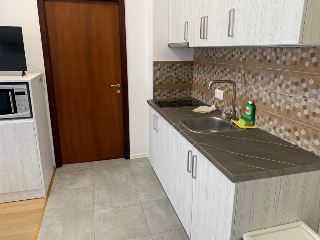 Flora Clover One Bedroom Apartment Nr. 18 波罗维茨 外观 照片